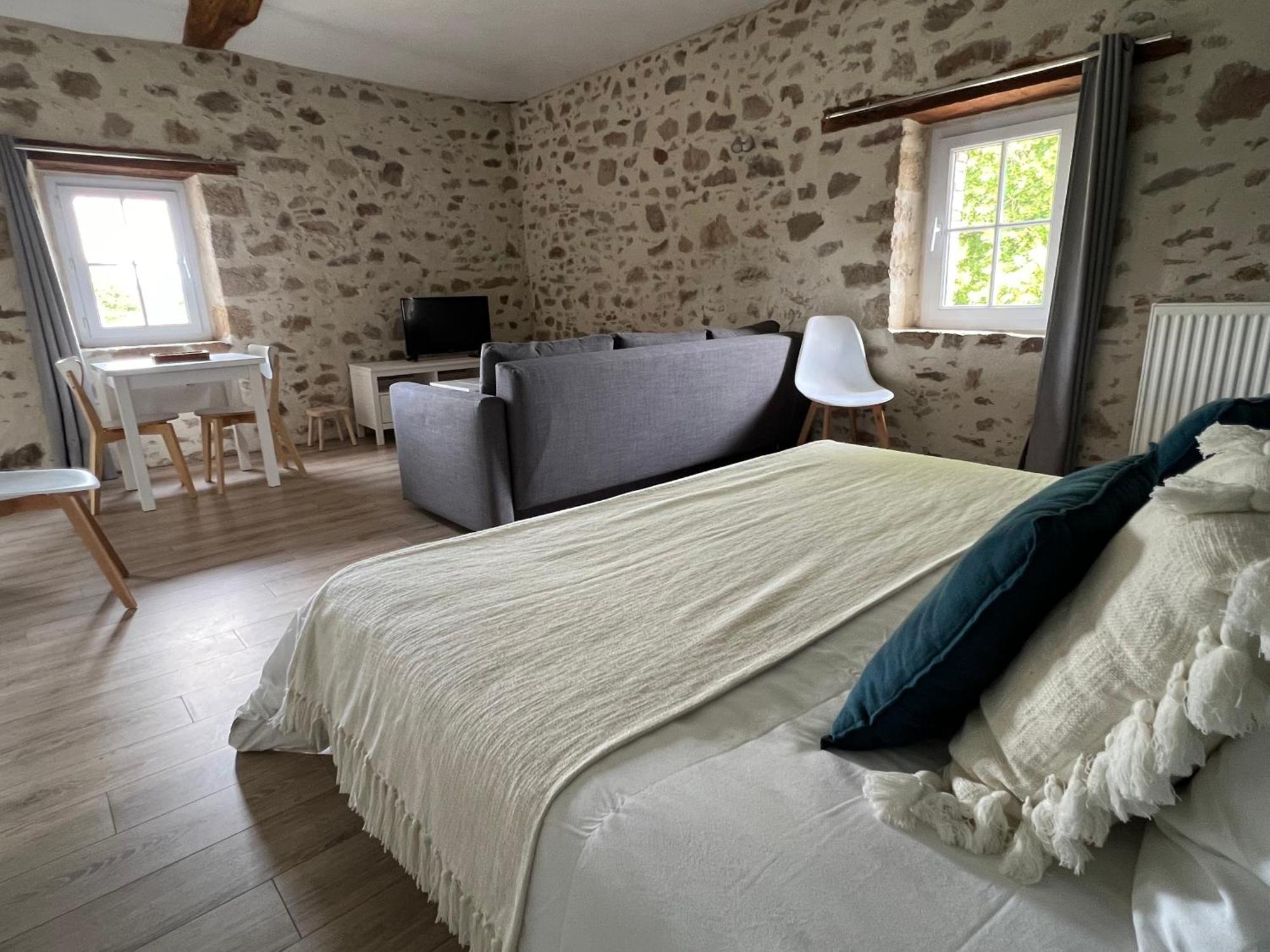 La Milliere - Piscine & Campagne - Cathelineau & Lescure Bed & Breakfast Le Poire-sur-Vie Exterior photo